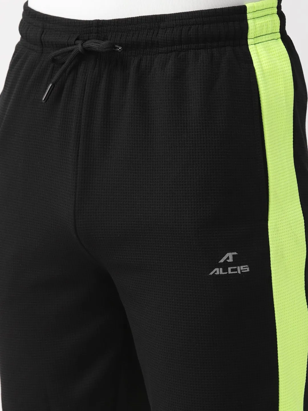 Alcis Men Color Block Black Shorts