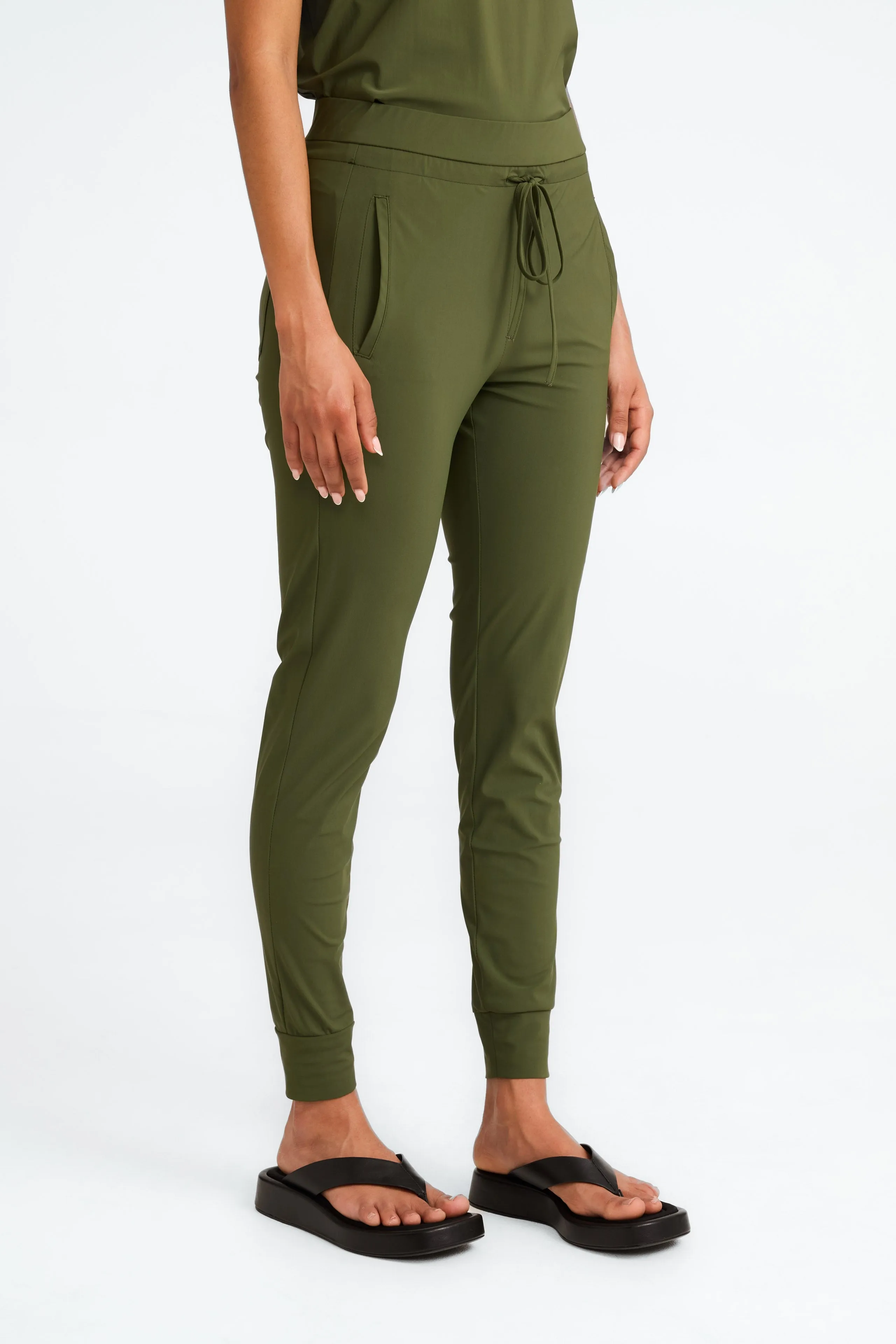 John strech technical jersey pants | Oliva green