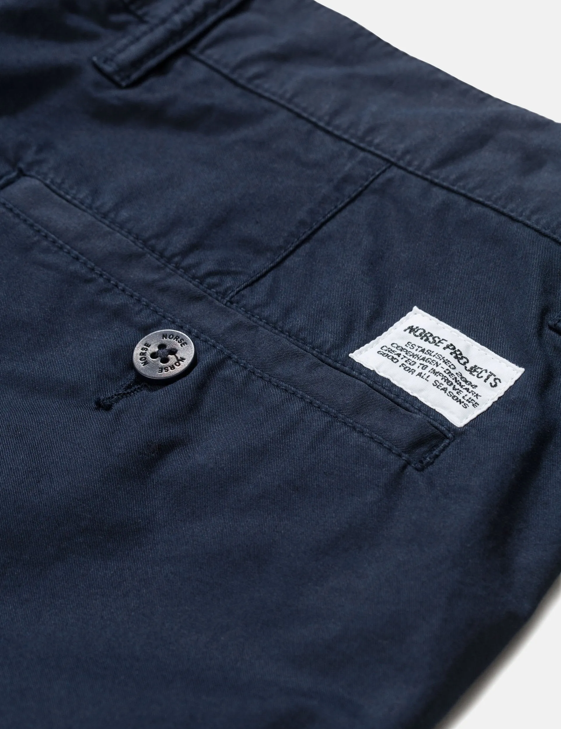 Norse Projects Aros Light Twill Chino (Slim) - Dark Navy Blue