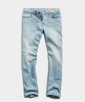 Straight Fit Stretch Indigo Jean in Pebble Beach Wash