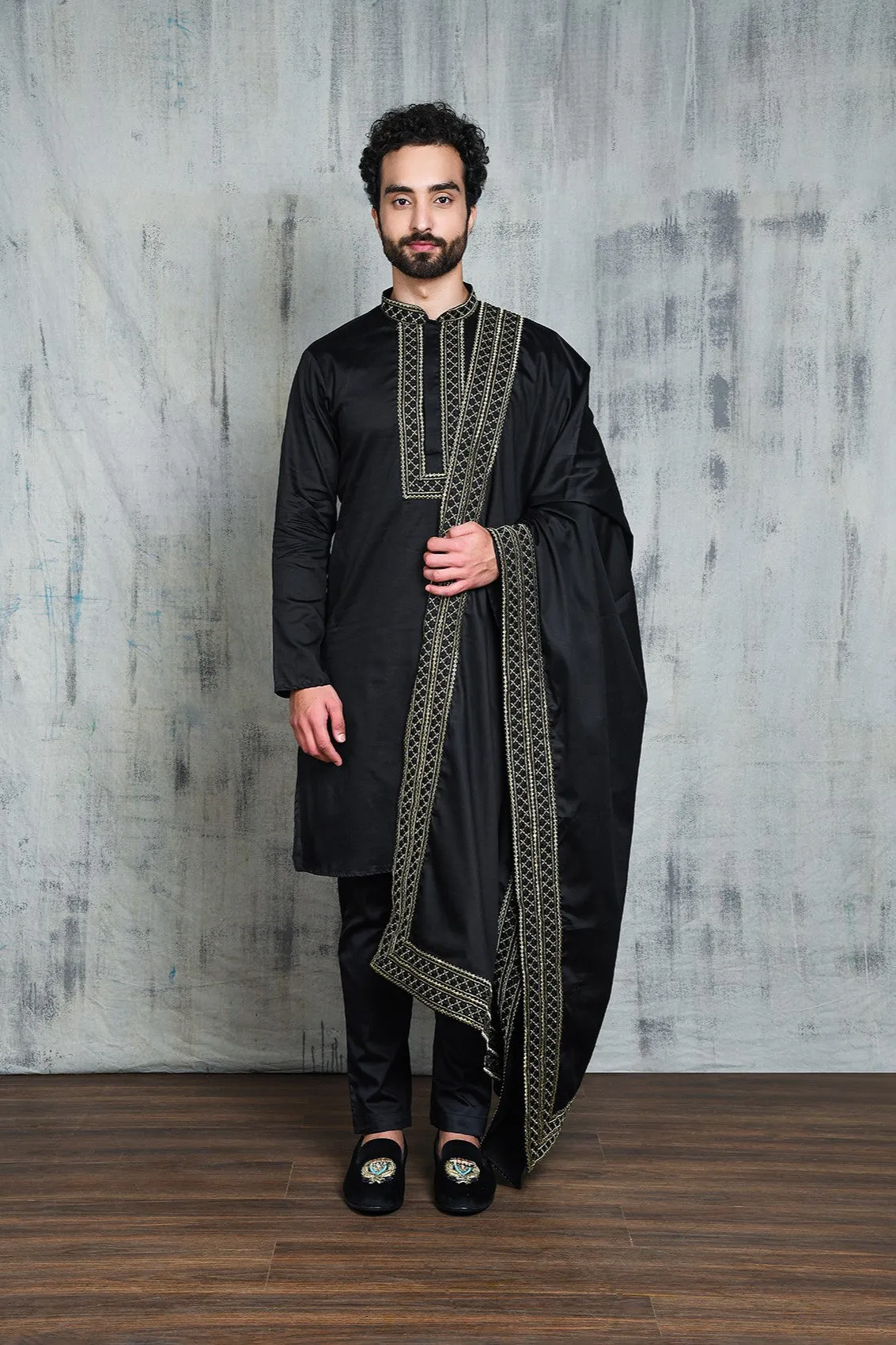 VELVET BLACK SATIN KURTA SET WITH ZARI EMBROIDERY